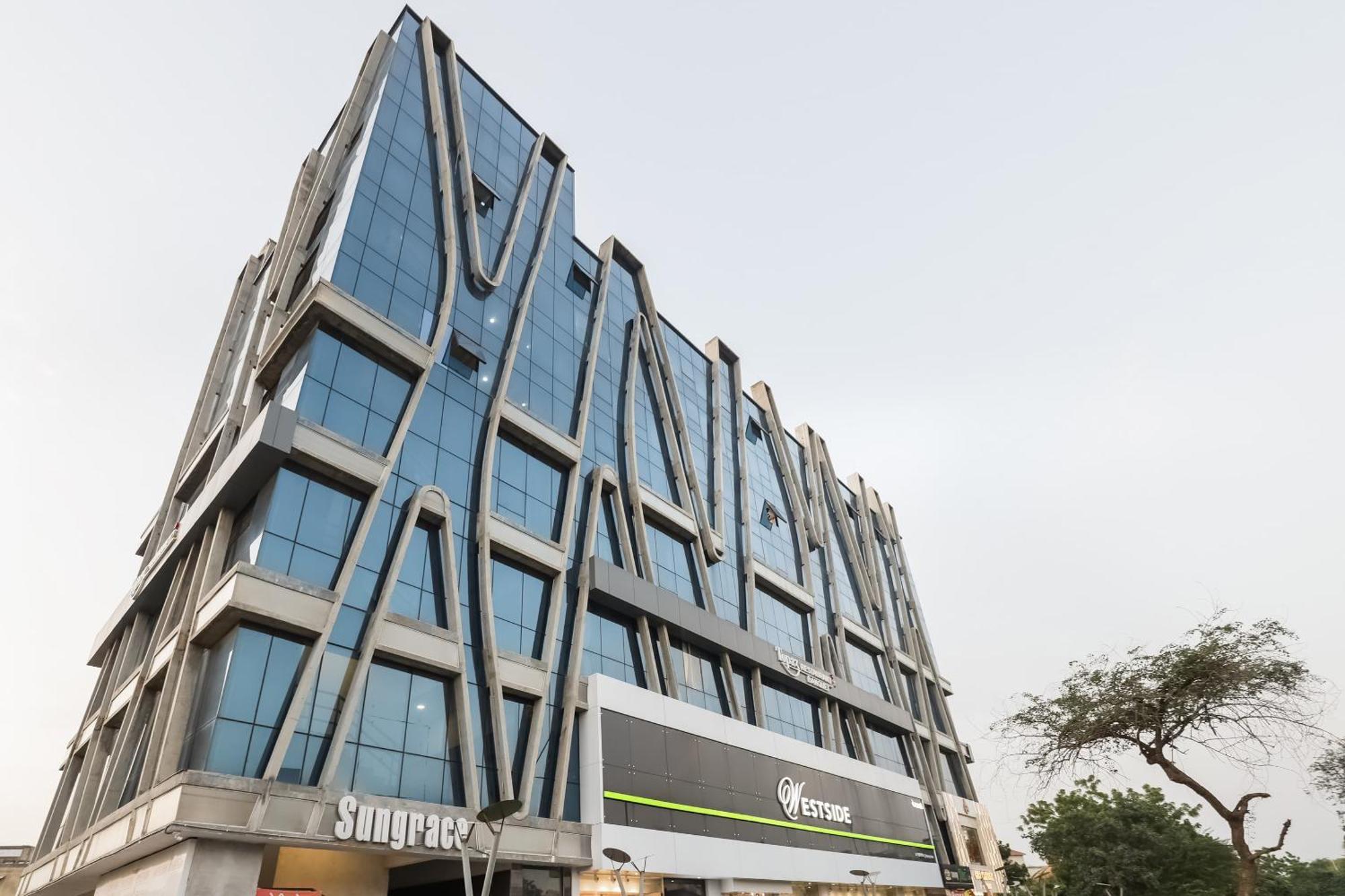 Collection O Hotel Alice Ahmedabad Bagian luar foto