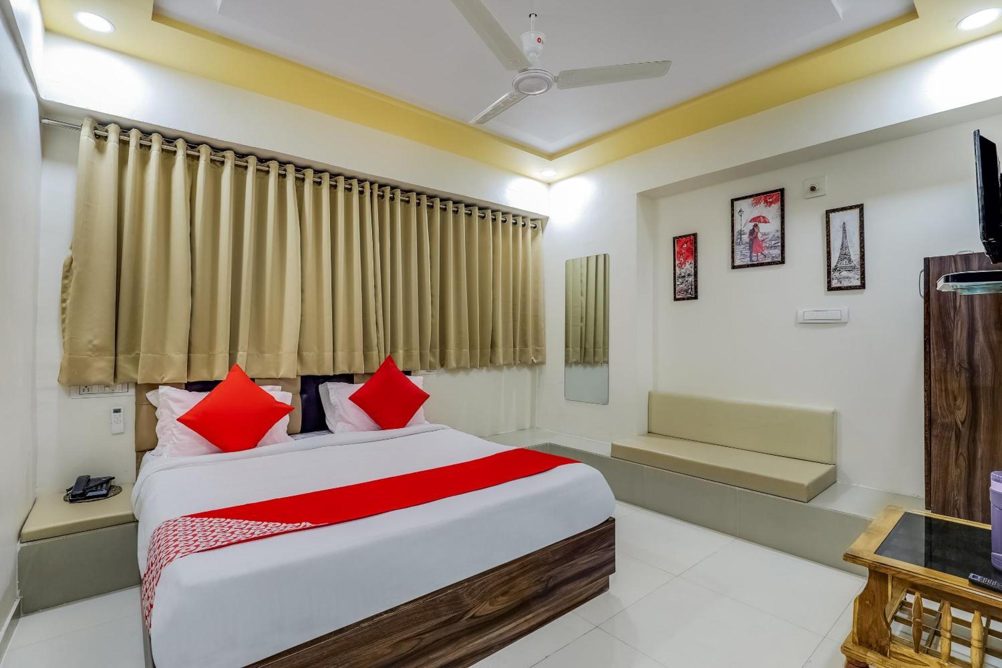 Collection O Hotel Alice Ahmedabad Bagian luar foto